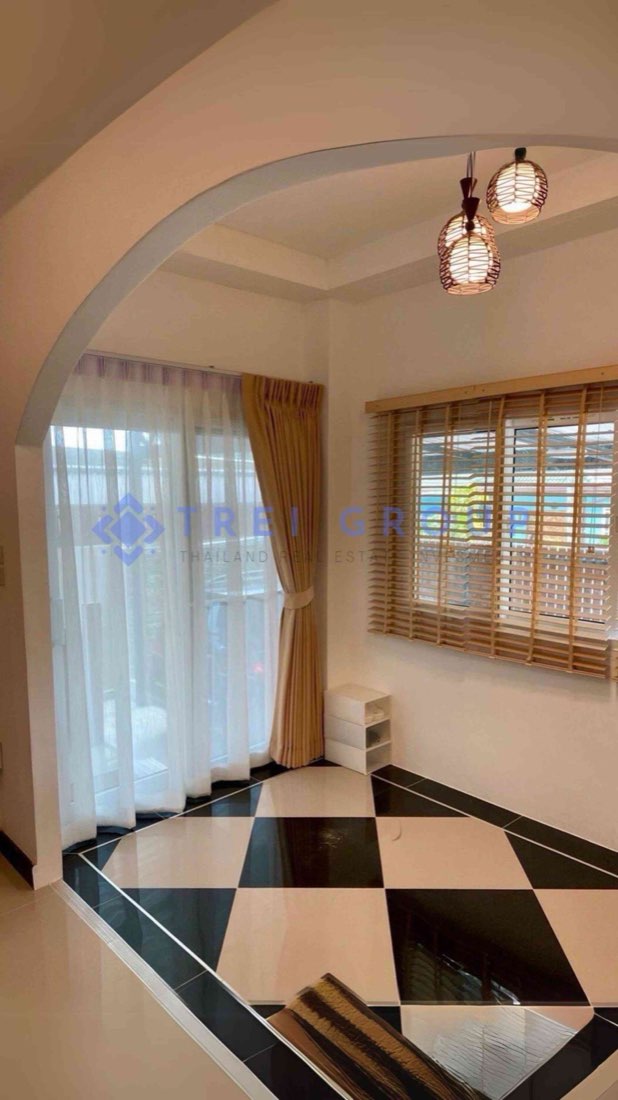 Newly Renovated Family Home In A Peaceful Neighburhood photo